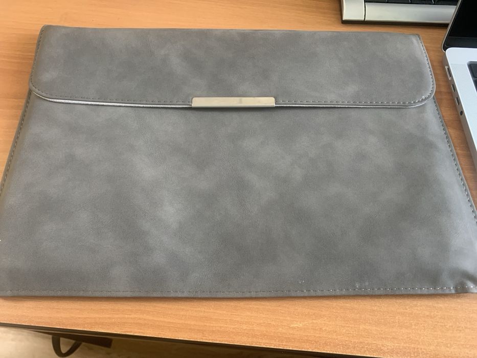 Macbook pro m5 16/512Gb Silver