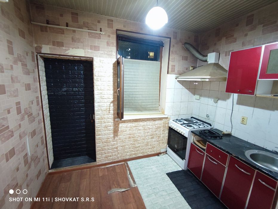 Под Нежилой 2 комнатная 2 балкона Кушбеги Аэропорт 1 этаж Ипотека