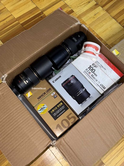Nikon 105mm Macro AF-S VR f2.8G IF-ED obyektiv.