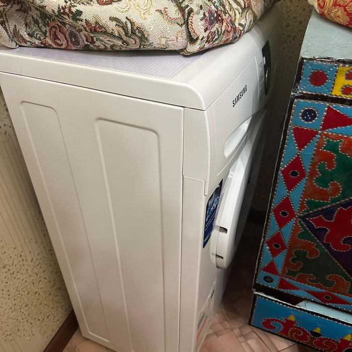 Продаю стиральную машину