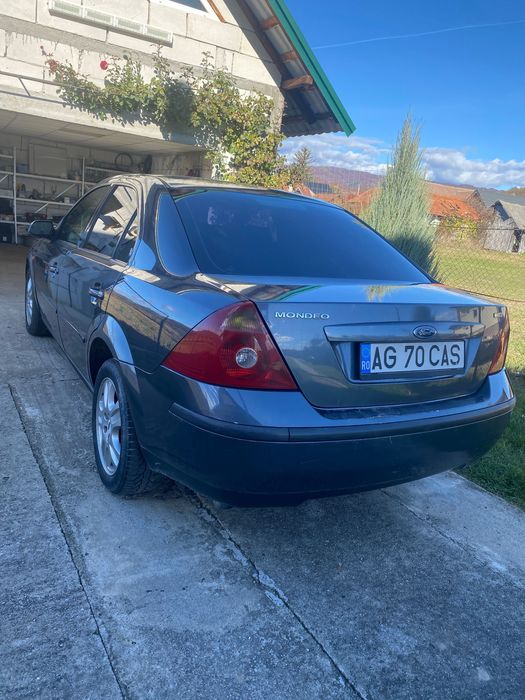 Ford mondeo MK3.