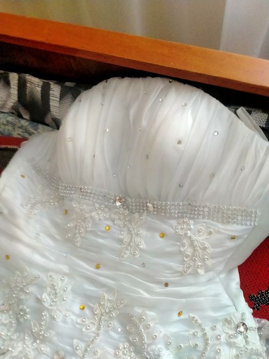 Свадебное платье