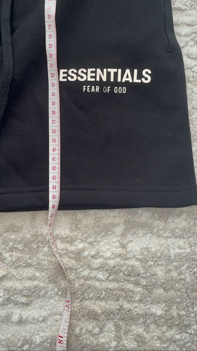 Pantaloni scurți Essentials