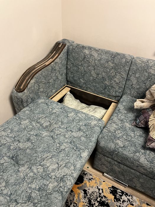 Продам угловой диван 3 м