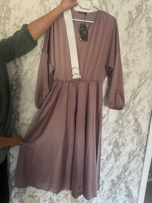 продам платье новая