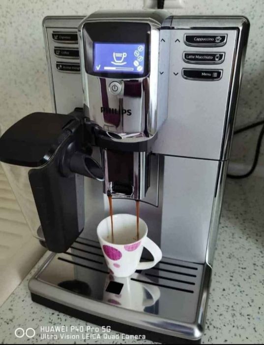 Кафеавтомaт PHILIPS EP5333/10 LatteGOO