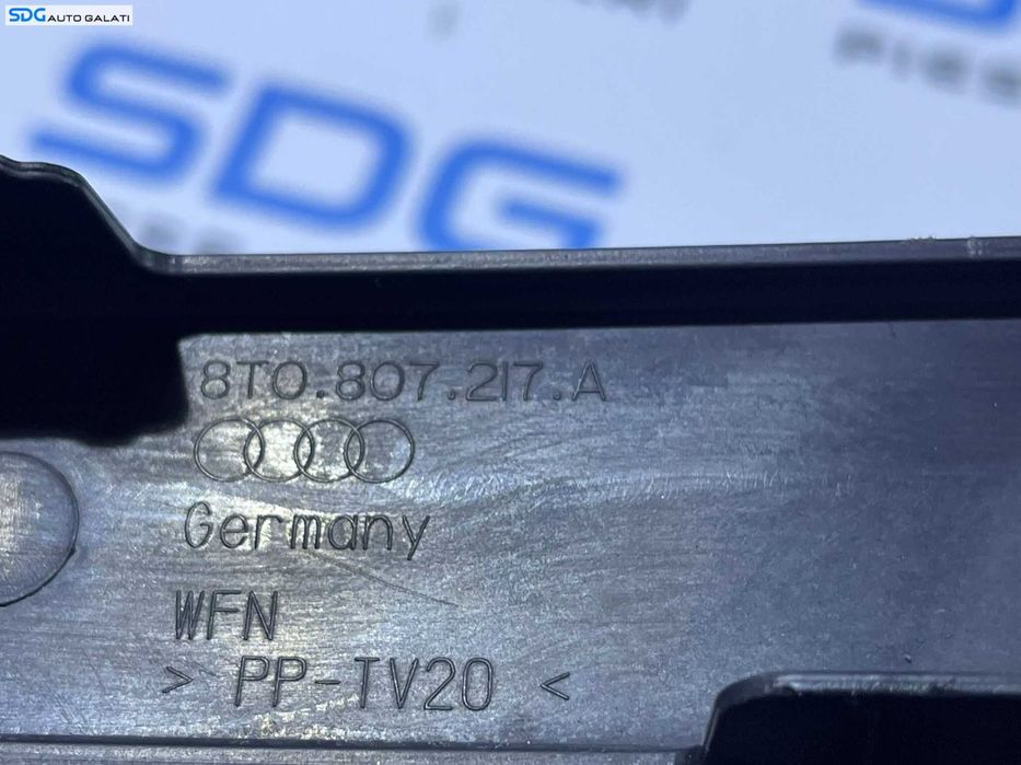 Capac Ornament Plastic Trager Tragher Armatura Spoiler Bara Fata Audi A5 2008 - 2011 Cod 8T0807217A [M4728]