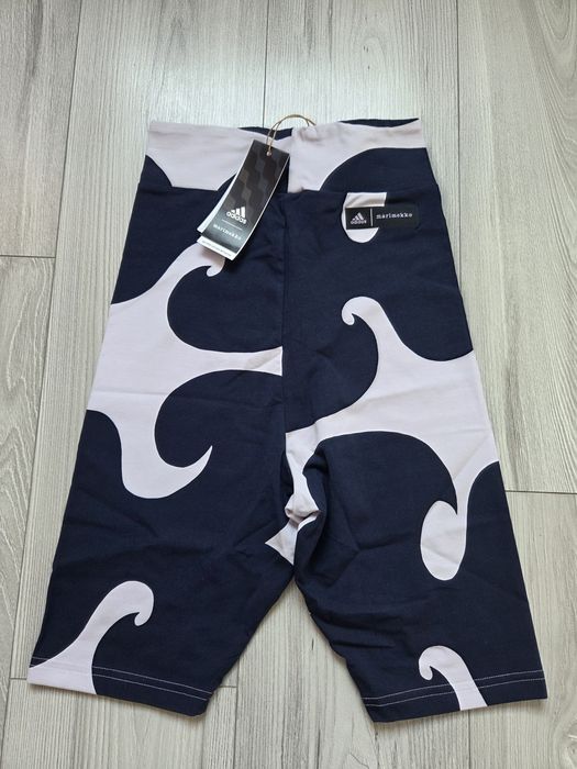 Дамски клин Adidas / Marimekko  xs  / къс