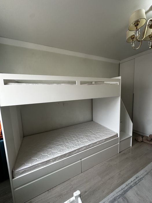 Двухъярусная кровать