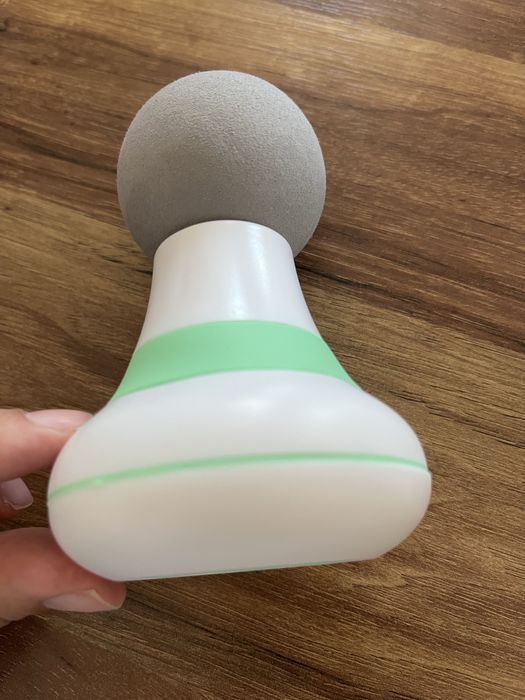 Мини мускулен масажор и вакуумен масажор.