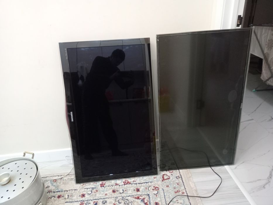 Телевизор 2 штук