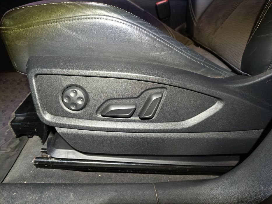 Dezmembrez Audi Q5 FY 2018 automat Quatro s-line 2.0 diesel 190 cp