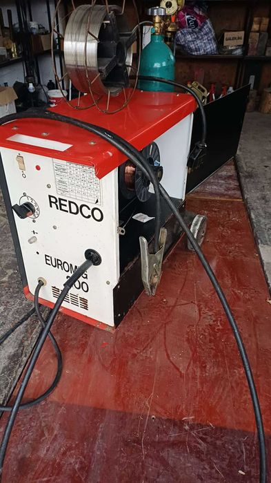 Трансформаторен трифазен МИГ-МАГ заваръчен апарат Редко