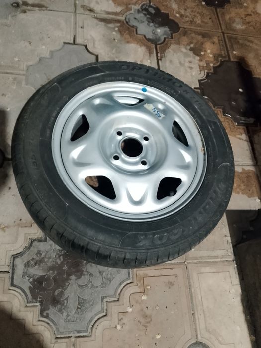 Продам шину с диском