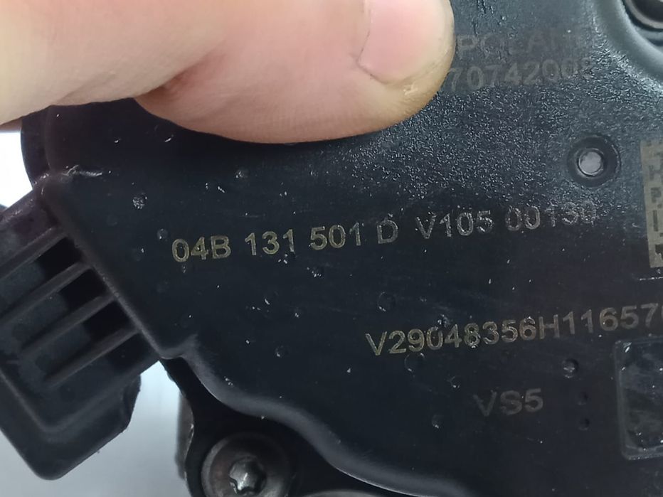 EGR cu clapeta acceleratie 1.4 tdi cusb 04B131501d Skoda Rapid 3