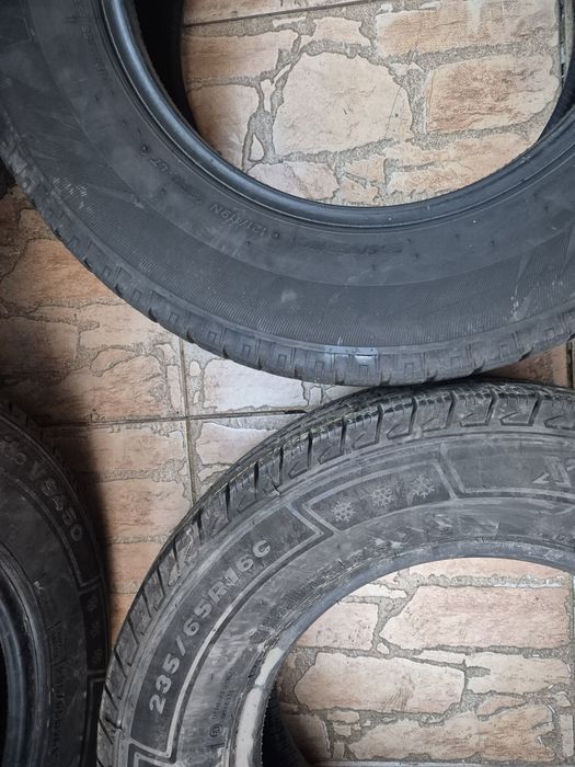 Vând cauciucuri 235/65/16 C M+S seturi de câte 2buc Import Germania