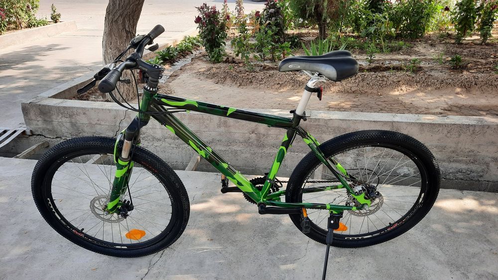 Velosiped 26 hamma narsalari ishlaydi. Srochna sotiladi