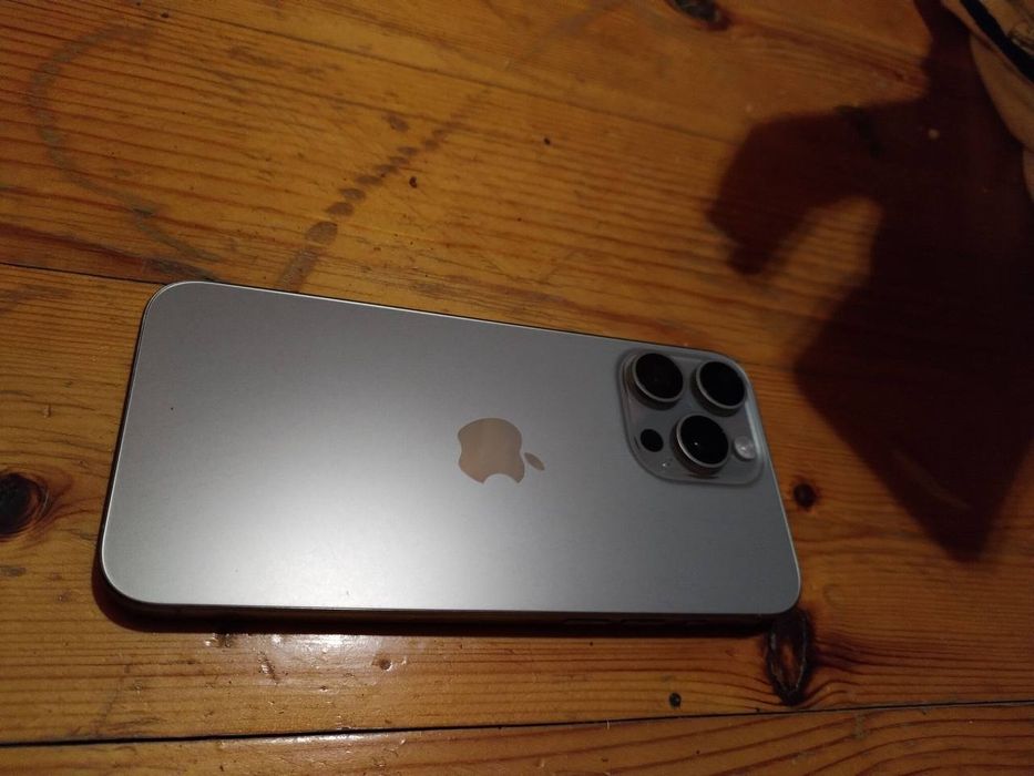 Iphone 15 pro max sotiladi.