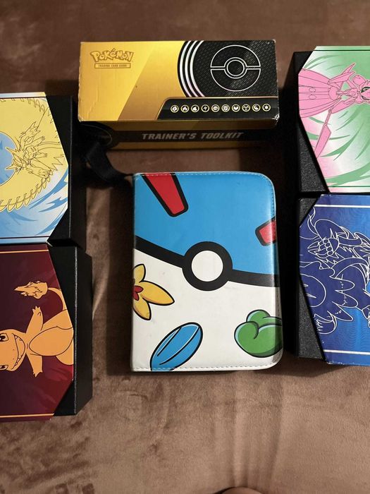 Super Colectie Pokemon Vlad - 1300 carduri - Rare, Gold, VMax, Vintage 2012