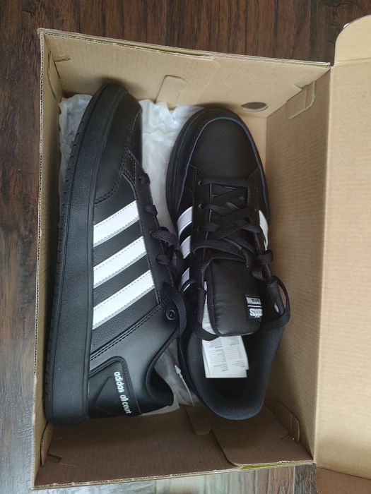 Adidași Adidas ALL COURT