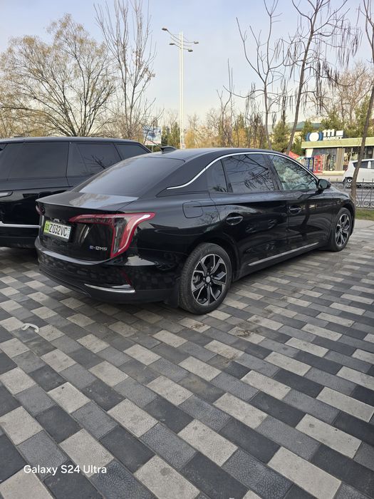 Moshina sotiladi holati zo'r isha yo'q yomkist 97% 2-ta pitnosi bor