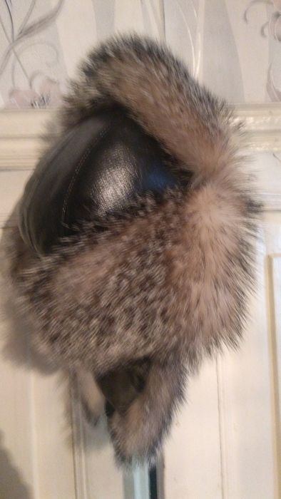 Шапка из меха лисы.