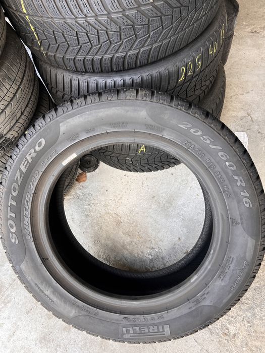 4 anvelope iarna 205/60/16 , pirelli !