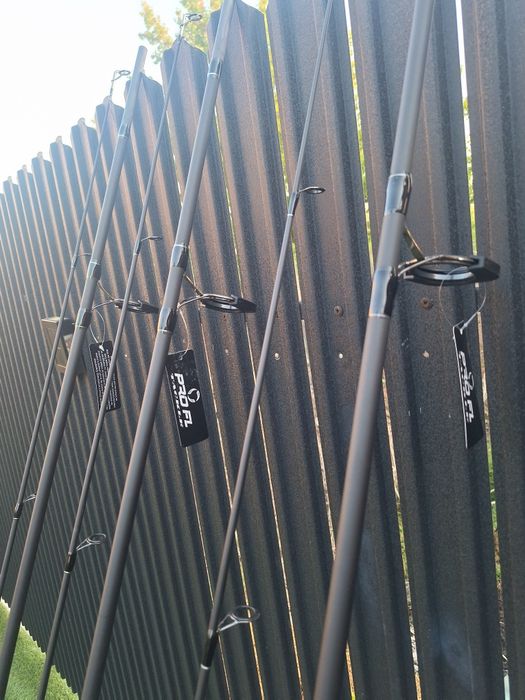 Set 4 Lansete Crap Pro FLx 9  3.90m 3.75 LBS 2 tronsoane Lbs + 4 Mulin