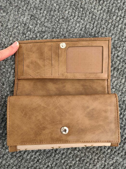 Портмоне и клъчове