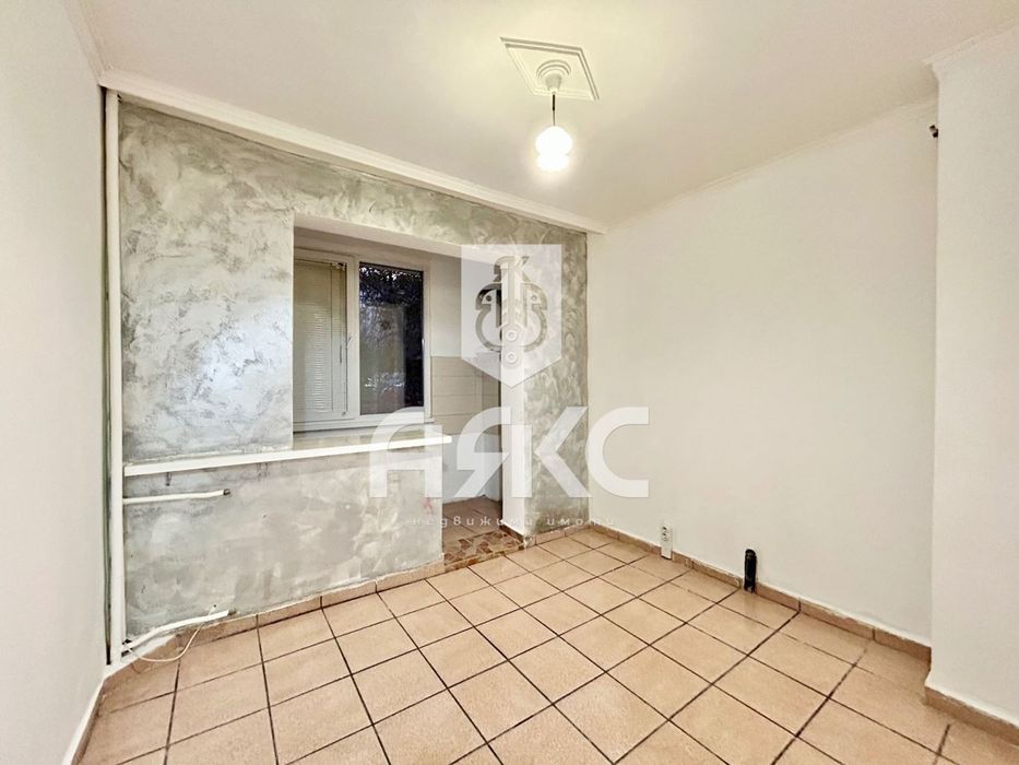 Двустаен апартамент в кв. Люлин 5