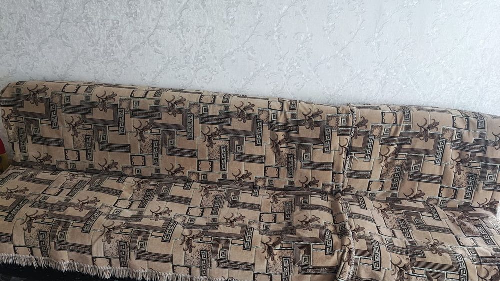 Диван с креслом даром