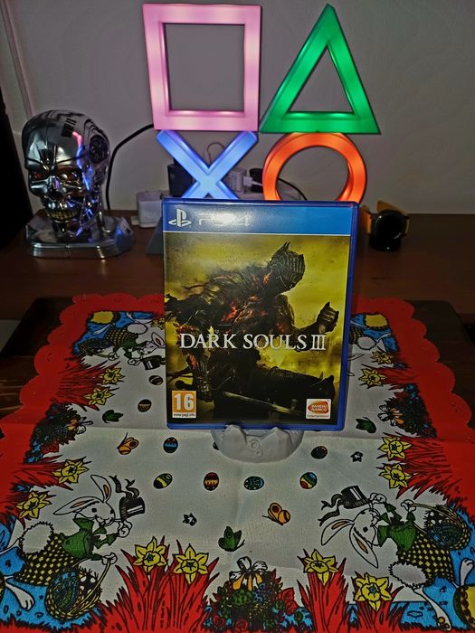 Продавям PlayStation 4 slim 1TB