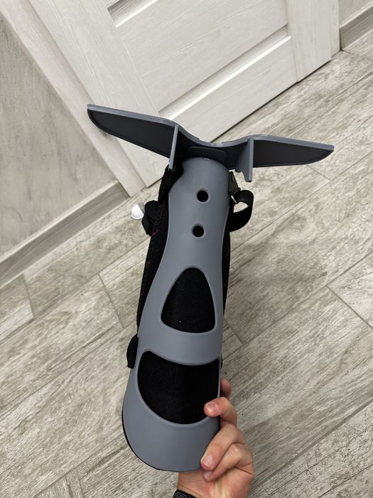 Шина за счупен / изкълчен крак / ортеза