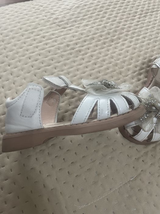 Сандали для девочки