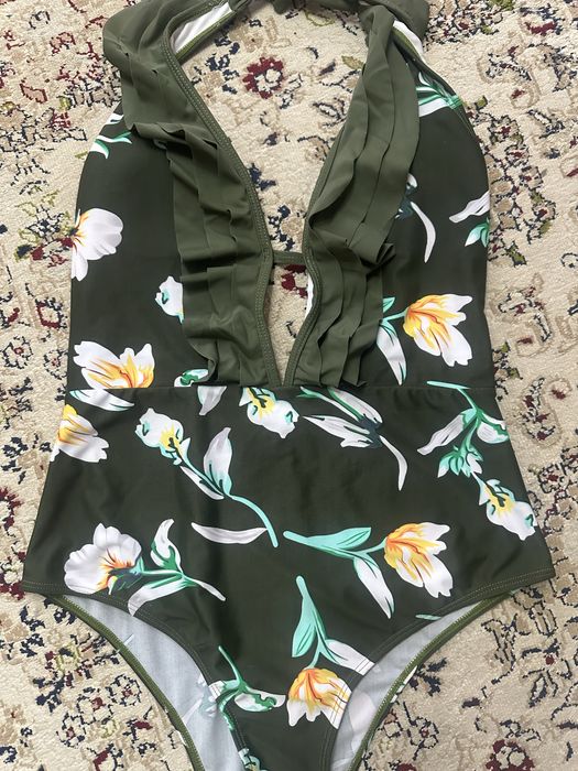 Купальник продам новый почти