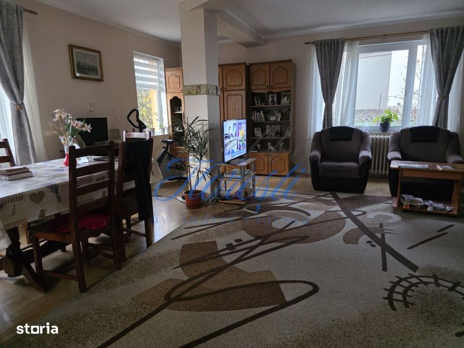 Casa individuala 4 camere, 2 bai, teren generos Gilau