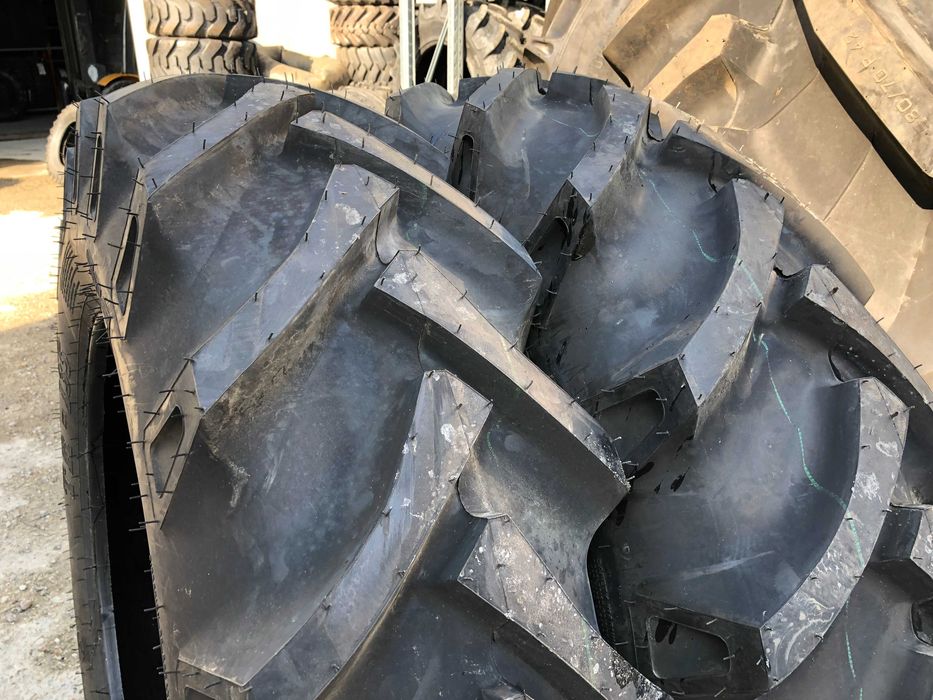 Cauciucuri tractor FIAT 445 BKT 12.4-28 anvelope noi 8 pliuri