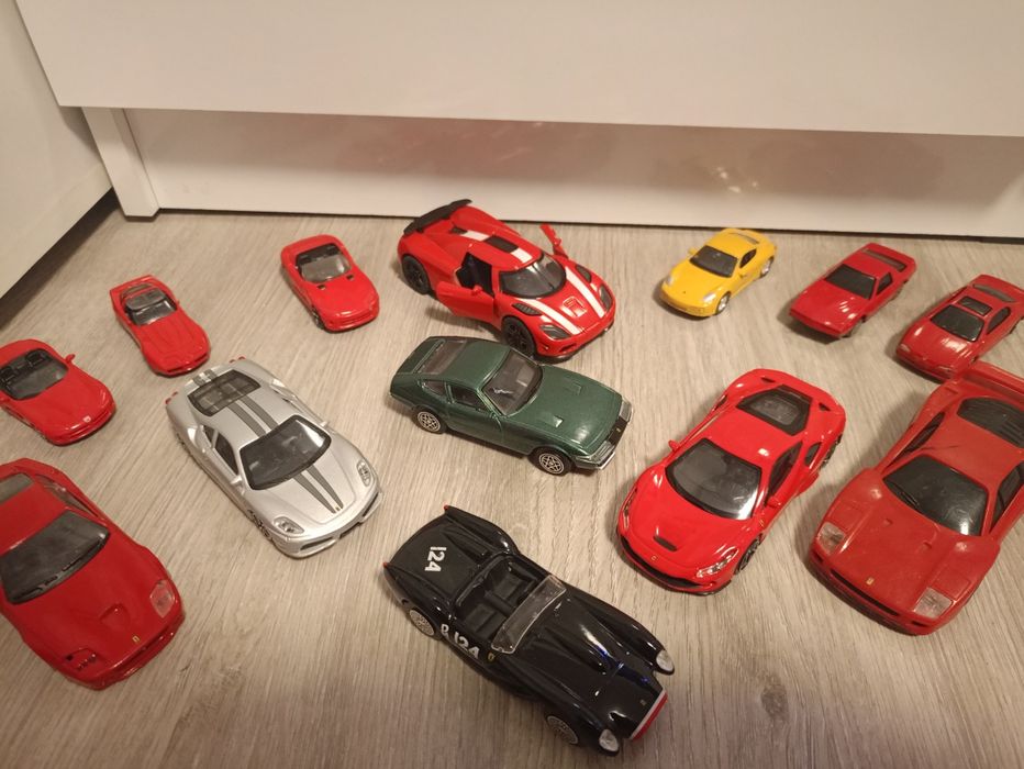 Колички феррари.