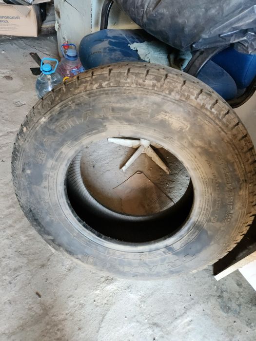 Продам 1 шину R15 225/75 ST