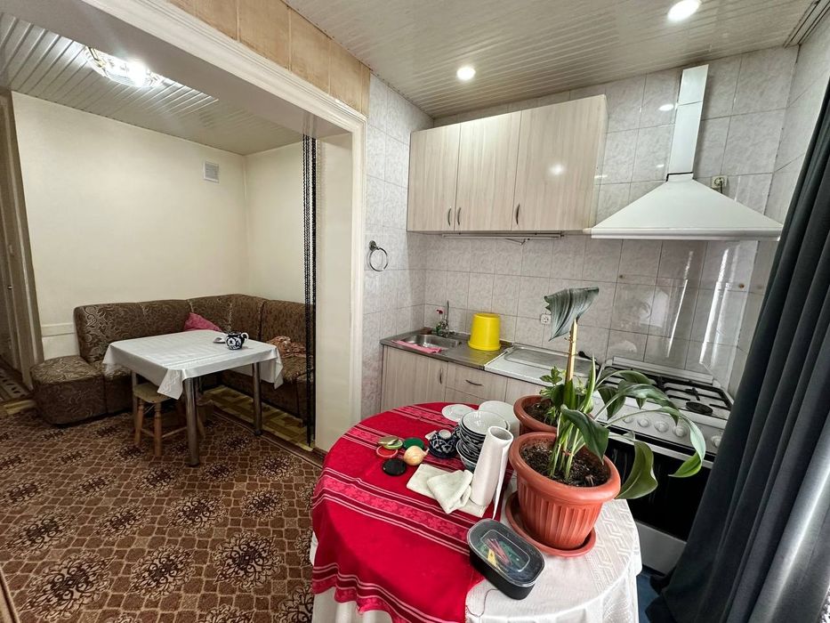 Продается 4-х комнатная на Карасу-1 (Ориентир ресторан Дунье)