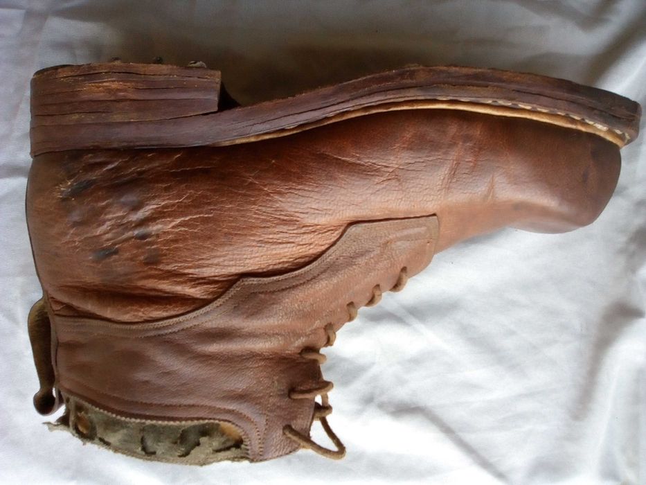 Обувки,Военни,"Бранник",Планинарски, Подковани,Цинтове