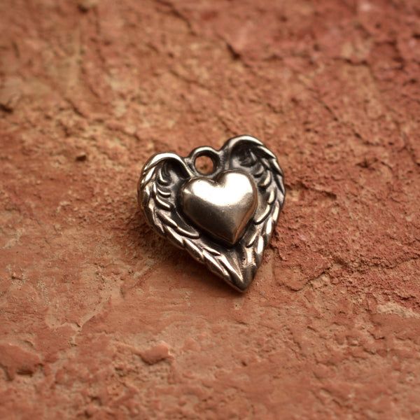 Сребърно бижу 925 – Медальон „Сърце с ангелски крила“