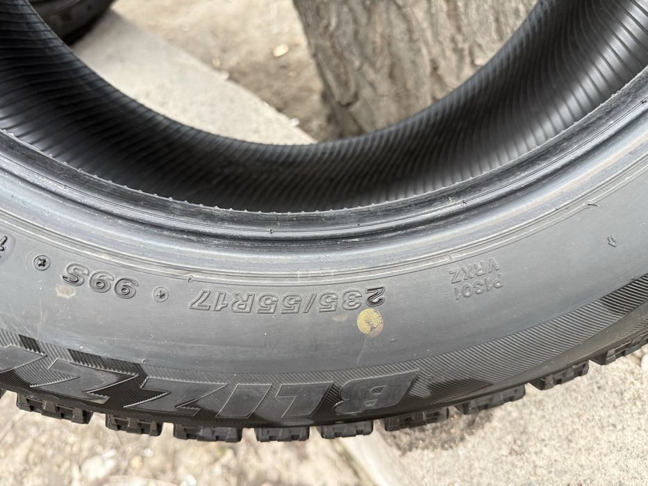 Шины зимние Bridgestone R17