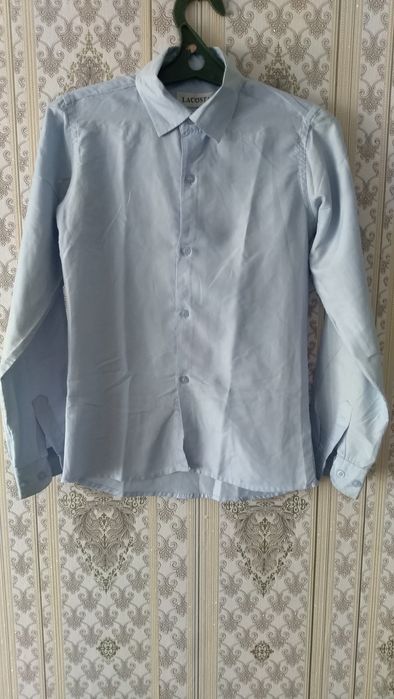 Продам рубашки школьные