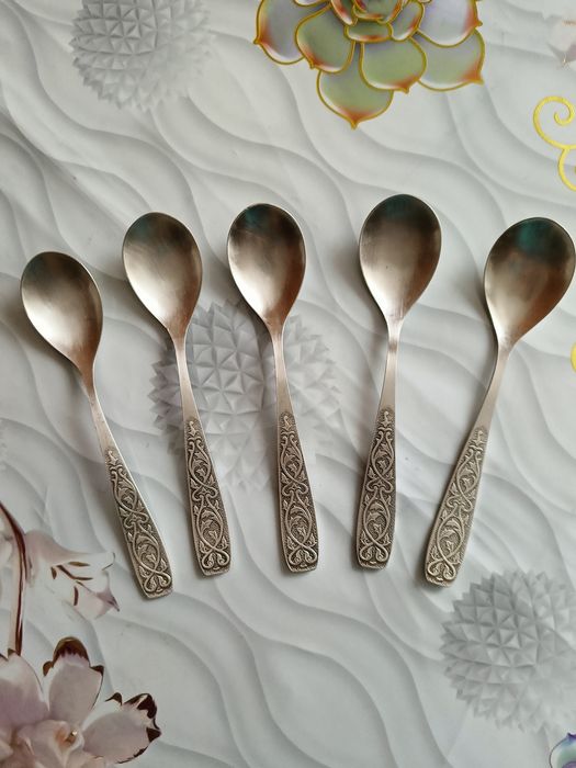 Мельхиоровые ложки.