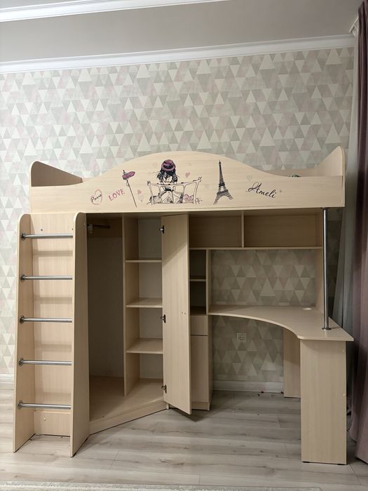 Детская сатылады .бағасы 20мың.таза