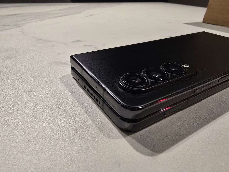 Samsung Galaxy Z Fold 4