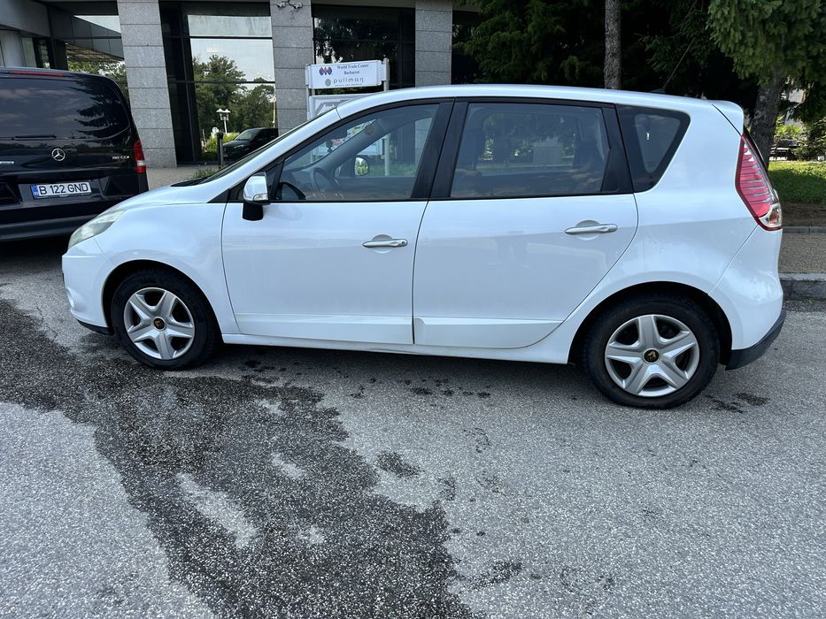 RENAULT Scenic 2011 — imagine 2