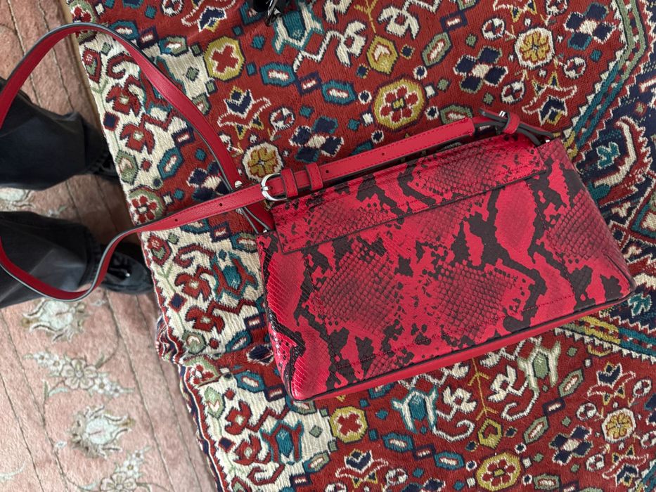 Geanta de umar inlocuitor de piele. Poliuretan