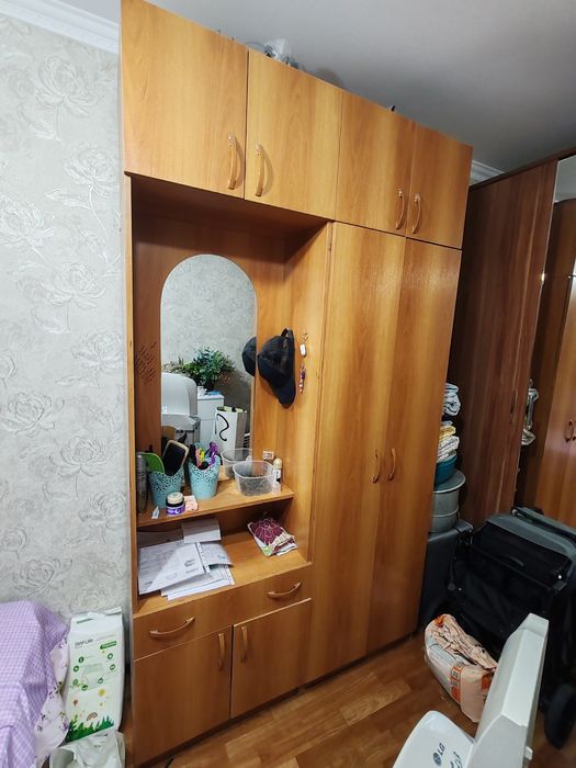 Продам шкаф для прихожей.